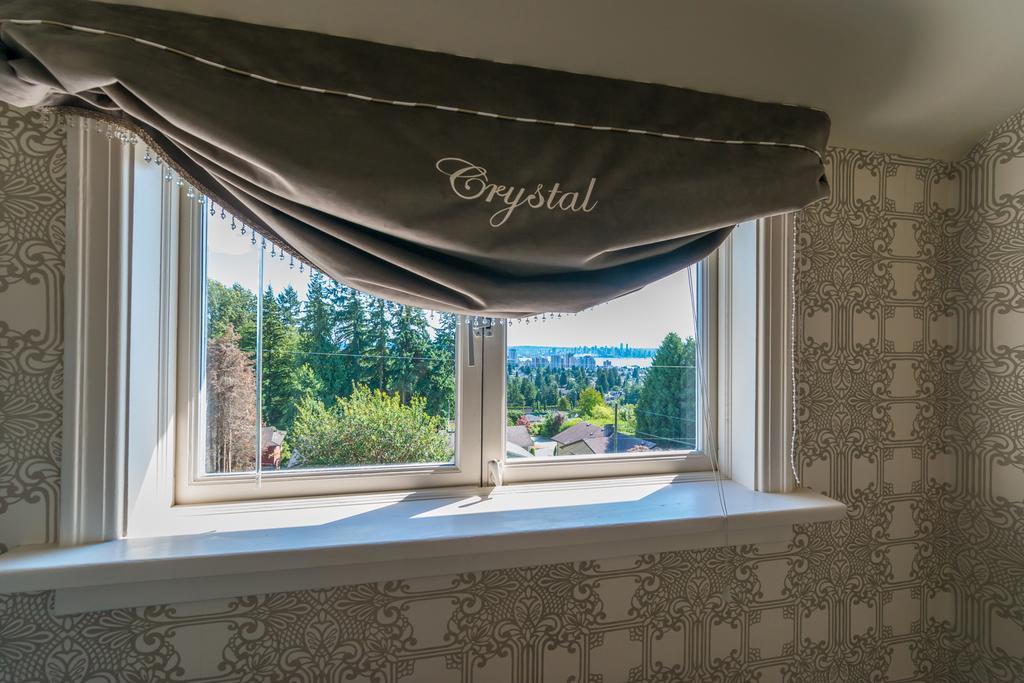 Crystal'S View Bed & Breakfast Северный Ванкувер Экстерьер фото